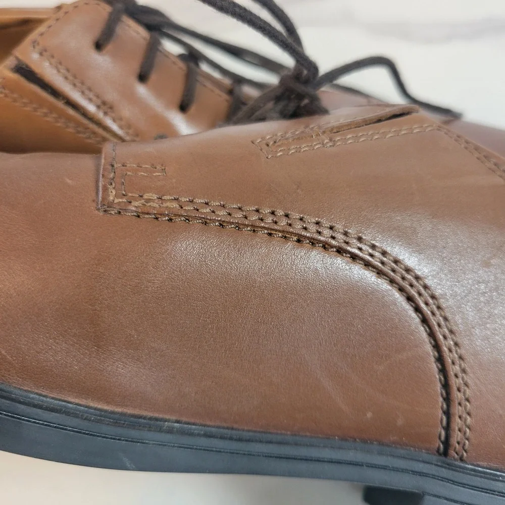 Clarks Collection Tilden Cap Brown Leather Oxford Mens Dress Shoes Size 9.5 M
